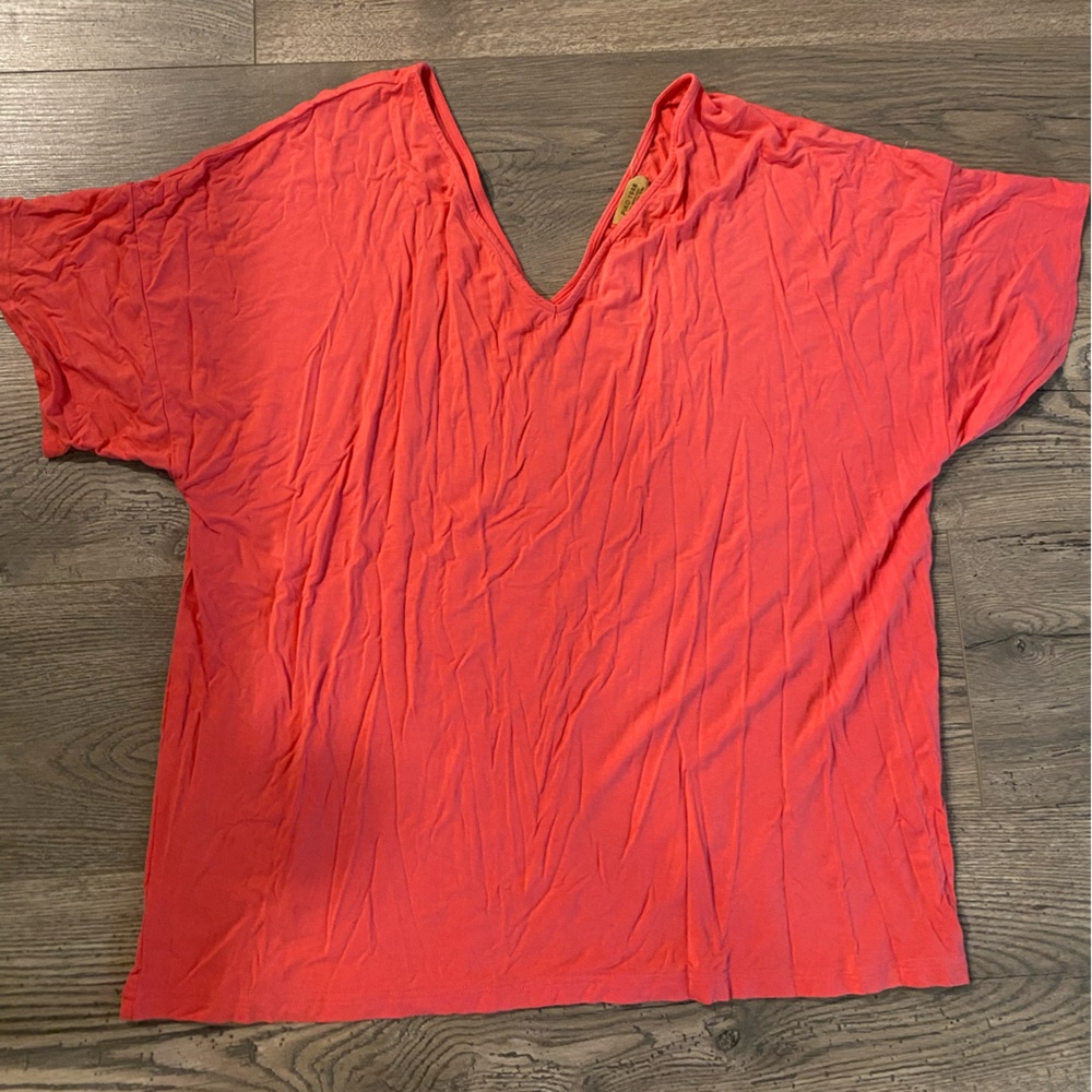 Piko V neck front and back top
